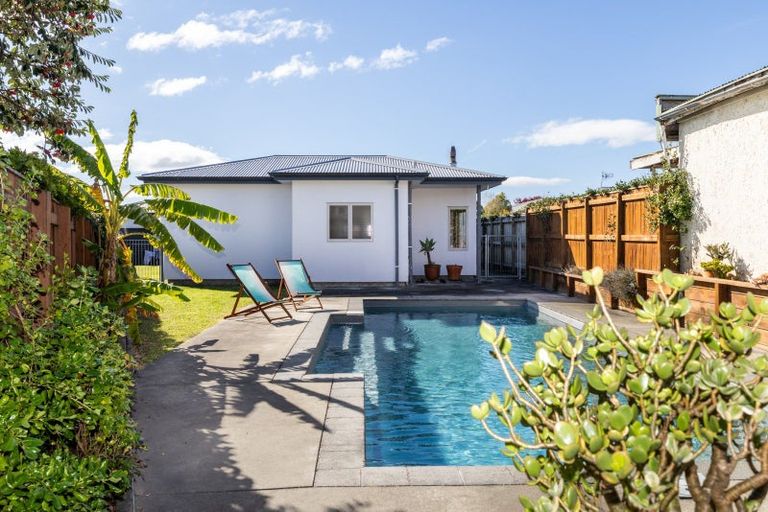 Photo of property in 22 Campbell Street, Havelock North, 4130