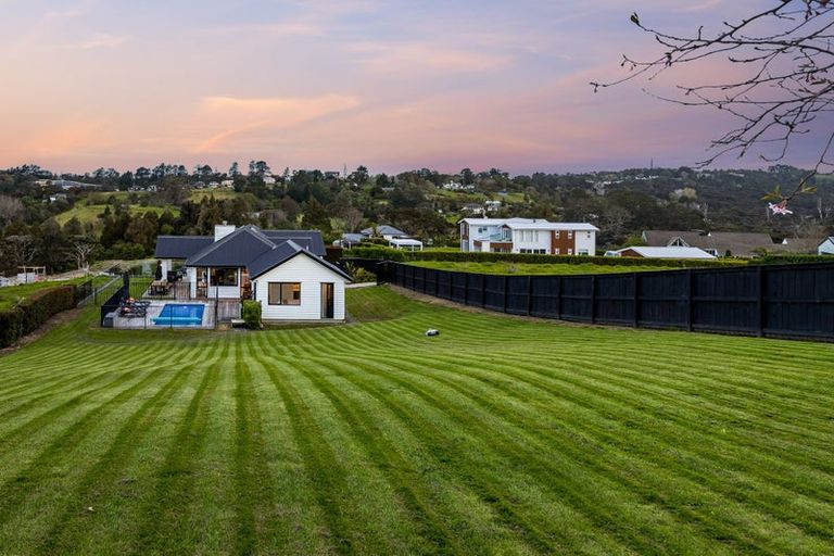 Photo of property in 72 Vaughans Road, Long Bay, Albany, 0792