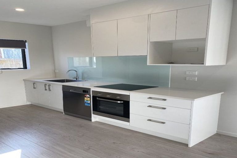 Photo of property in 5/39 Renata Crescent, Te Atatu Peninsula, Auckland, 0610