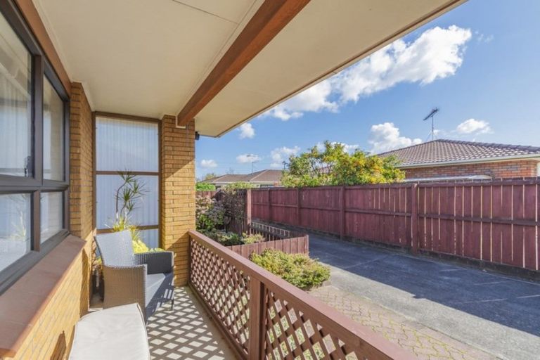 Photo of property in 2/66 Marne Road, Papakura, 2110
