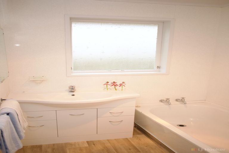 Photo of property in 109 Talbot Street, Geraldine, 7930