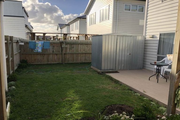 Photo of property in 8 Tarapiroe Avenue, Takanini, 2112