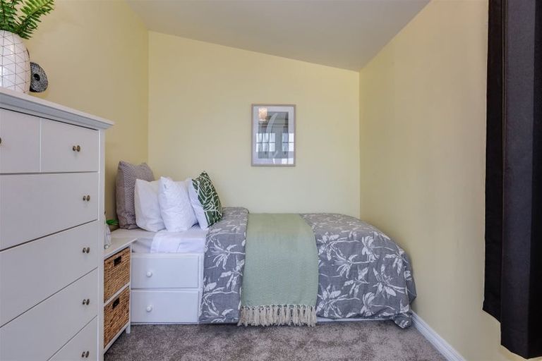 Photo of property in 1/45 Airlie Road, Plimmerton, Porirua, 5026