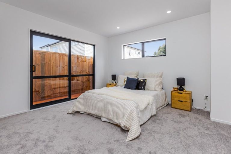 Photo of property in 7d Gladfield Lane, Te Atatu Peninsula, Auckland, 0610