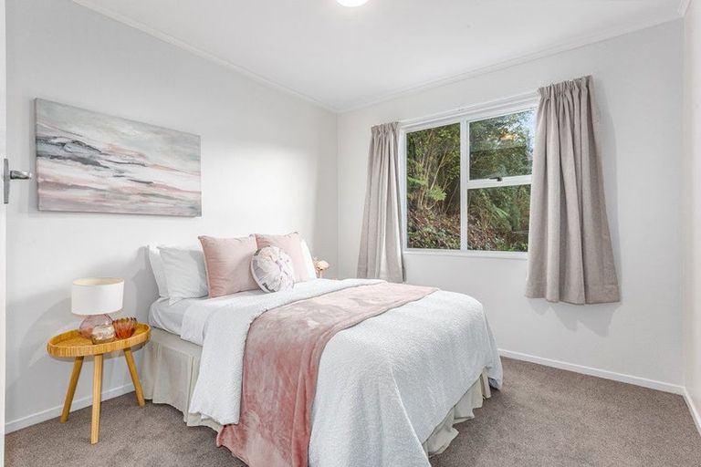 Photo of property in 214a Waddington Drive, Naenae, Lower Hutt, 5011