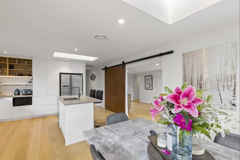 Photo of property in 28 Mcadam Drive, Jacks Point, Queenstown, 9371