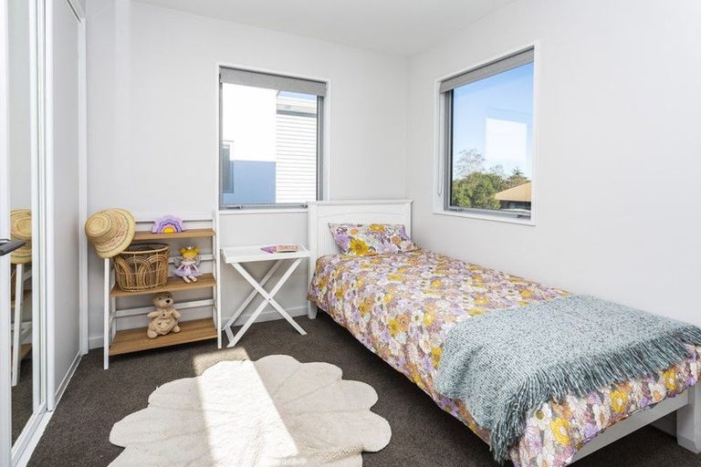 Photo of property in 21 Kakapo Lane, Redwood, 8051
