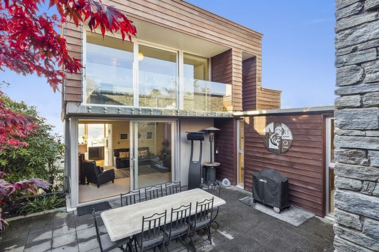 Photo of property in 28 Granville Terrace, Belleknowes, Dunedin, 9011