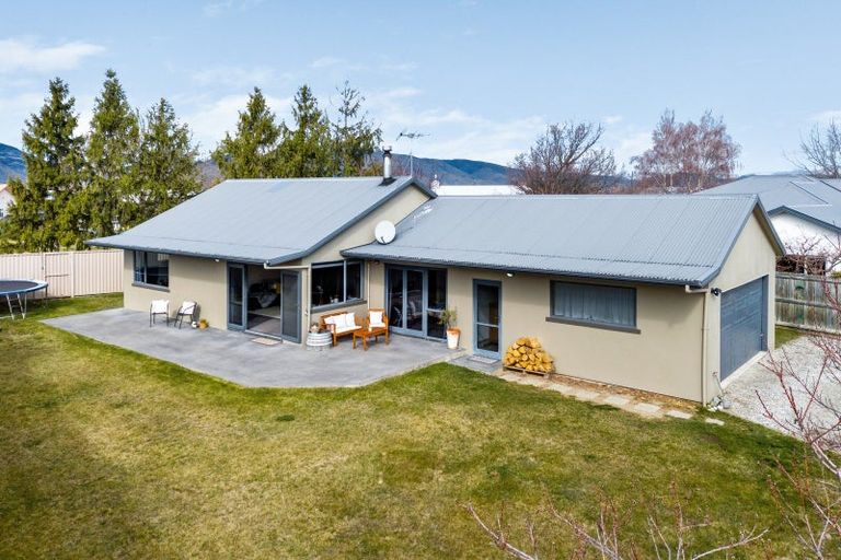 Photo of property in 6 Farrier Court, Cromwell, 9310