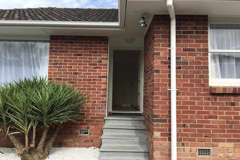 Photo of property in 22 Lynden Avenue, Hillcrest, Auckland, 0627