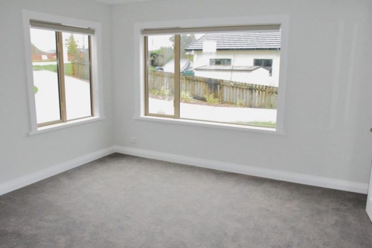 Photo of property in 3 Dinning Road, Riverhead, 0820