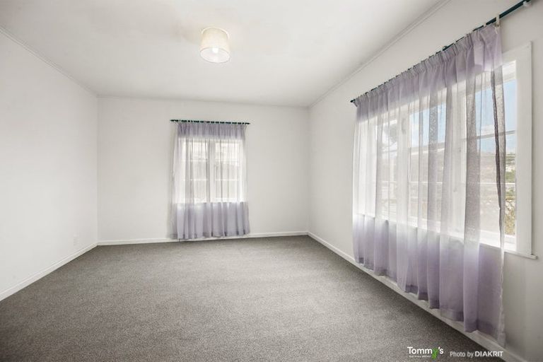 Photo of property in 71 Rhine Street, Island Bay, Wellington, 6023