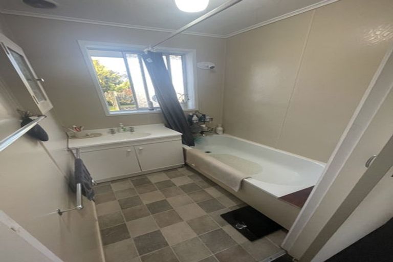 Photo of property in 102 Browning Street, Leamington, Cambridge, 3432