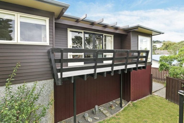 Photo of property in 3 Rajkot Terrace, Broadmeadows, Wellington, 6035
