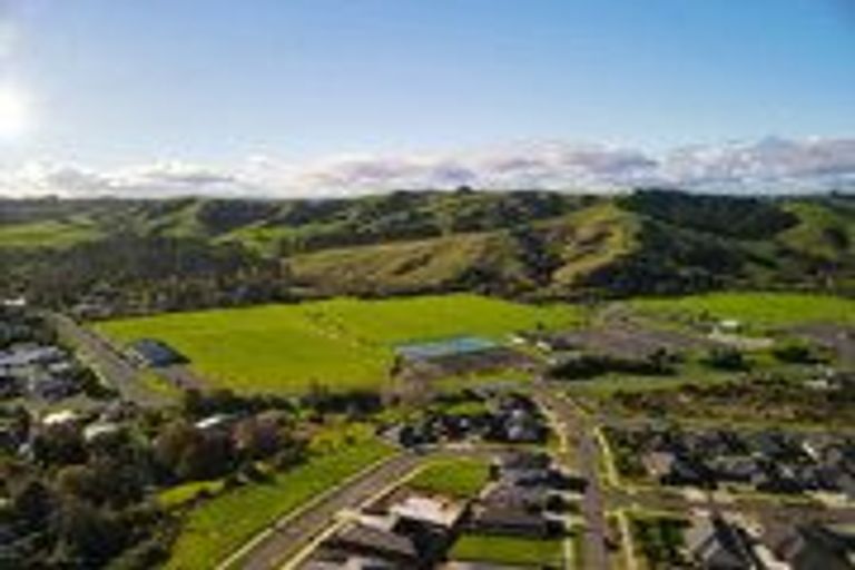 Photo of property in 24 Mahi Road, Helensville, 0800