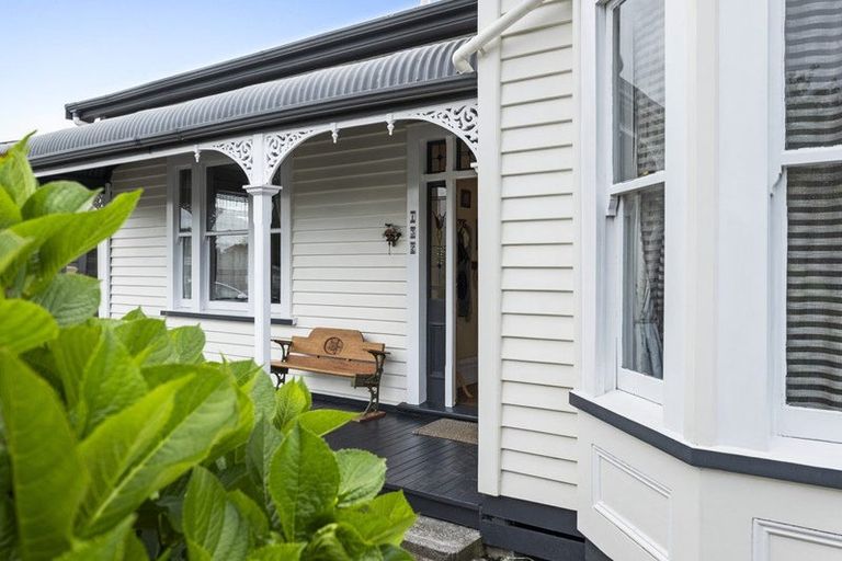 Photo of property in 132 Tukapa Street, Westown, New Plymouth, 4310