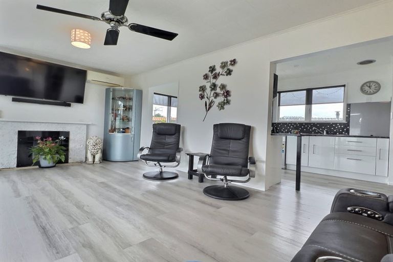 Photo of property in 51 Coventry Avenue, Tamatea, Napier, 4112