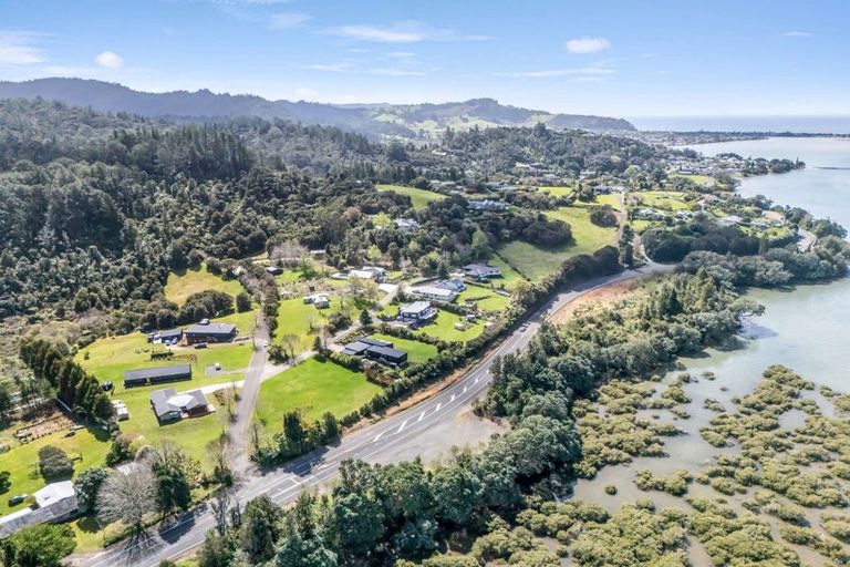 Photo of property in 2 Aldermen Lane, Tairua, 3579