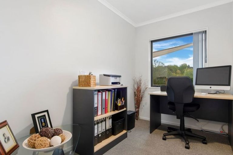 Photo of property in 22 Helen Ryburn Place, Torbay, Auckland, 0630