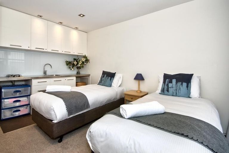 Photo of property in The Beeches Apartments, 7/60 Hallenstein Street, Queenstown, 9300