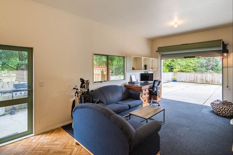 Photo of property in 74b Mazengarb Road, Paraparaumu Beach, Paraparaumu, 5032