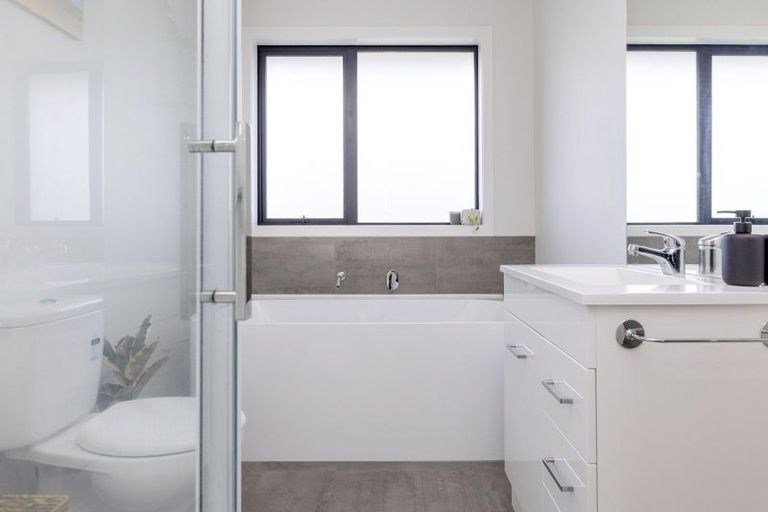 Photo of property in 22 Wai Terrace, Wharewaka, Taupo, 3330
