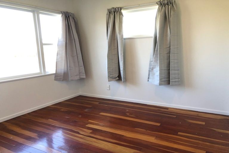 Photo of property in 2 Belgrave Place, Papakura, 2110