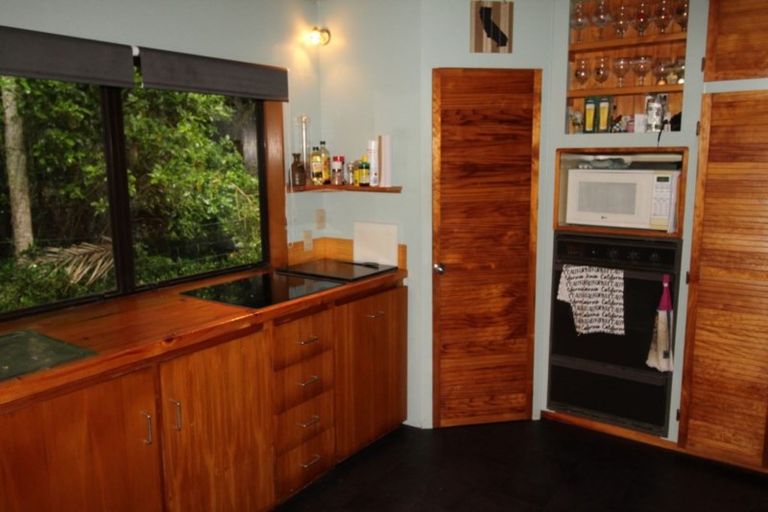 Photo of property in 108 Hinau Road, Waimauku, 0881