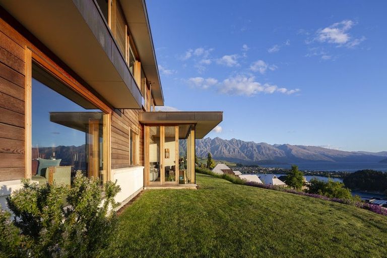 Photo of property in 27 Edinburgh Drive, Queenstown, 9300