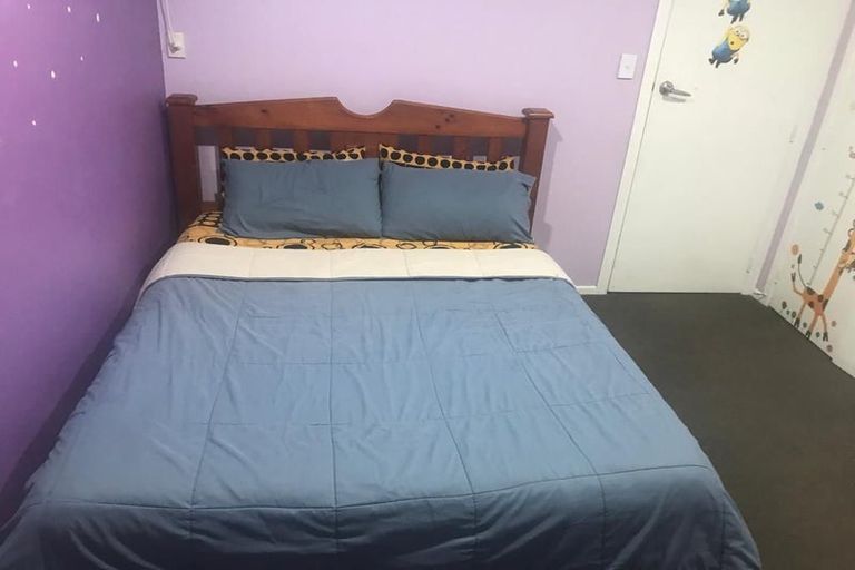 Photo of property in 15 Kiernan Place, Kelston, Auckland, 0602