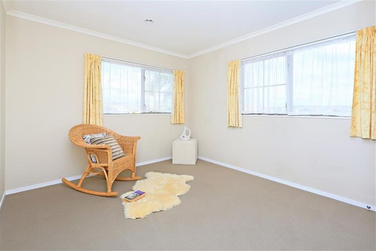 Photo of property in 69 Middlefield Drive, East Tamaki Heights, Auckland, 2016
