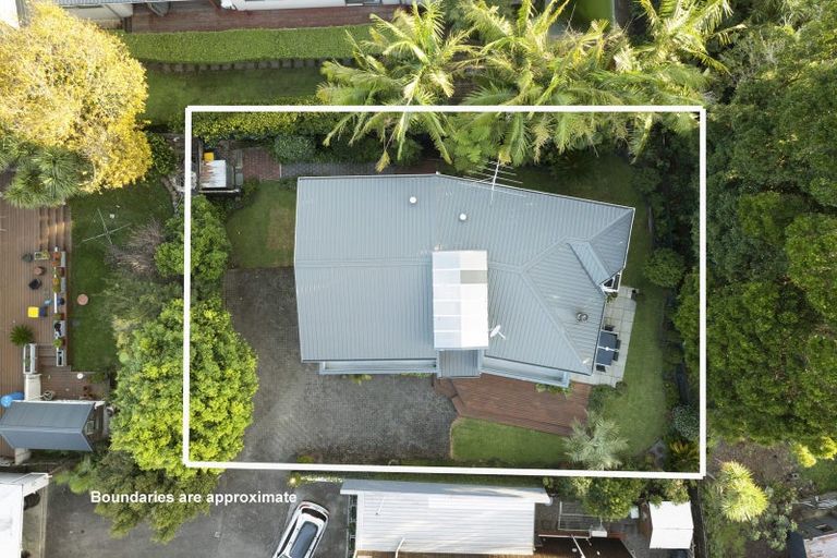 Photo of property in 2/37 Newhaven Terrace, Mairangi Bay, Auckland, 0630