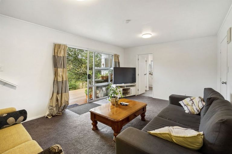Photo of property in 3 June Place, Torbay, Auckland, 0630