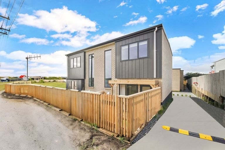 Photo of property in 7/65 Moire Road, Massey, Auckland, 0614
