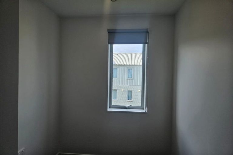 Photo of property in 206/28b Eileen Newey Place, Henderson, Auckland, 0612