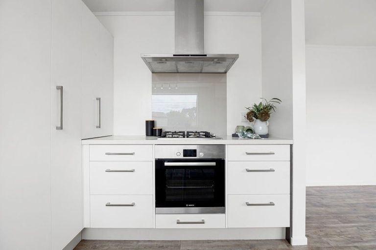 Photo of property in 32 Cromwell Drive, Fitzroy, Hamilton, 3206