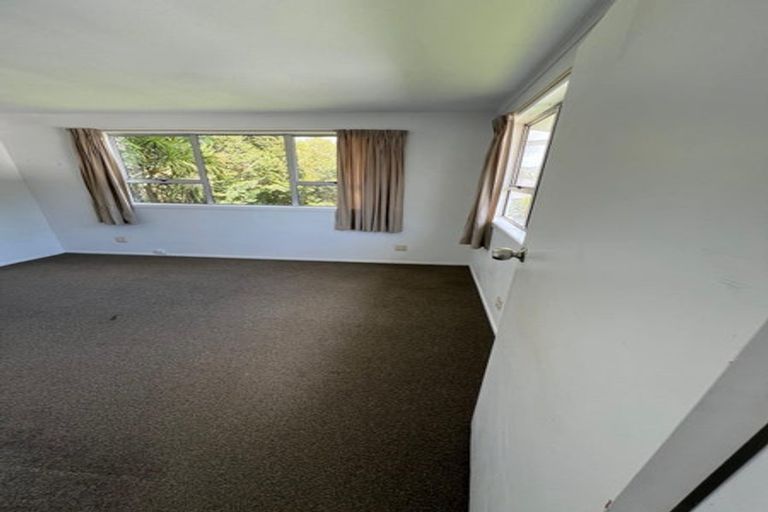 Photo of property in 8 Wylie Avenue, Sunnynook, Auckland, 0620