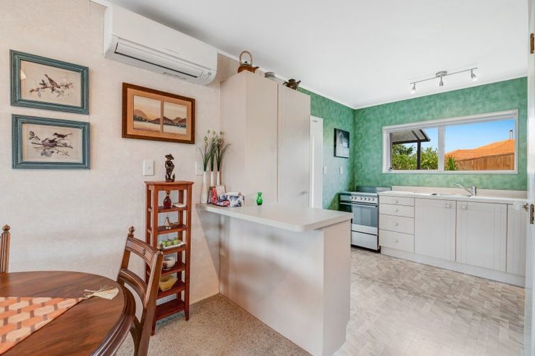 Photo of property in 96a Lakeside Drive, Orewa, 0931