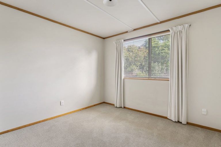 Photo of property in 5 Johnston Place, Welcome Bay, Tauranga, 3112