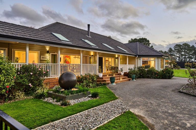 Photo of property in 140 School Road, Te Horo, Otaki, 5582