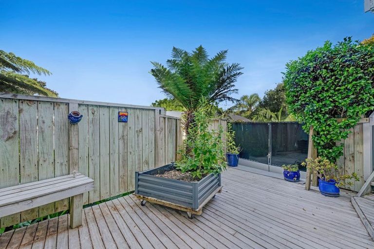 Photo of property in 11 Swann Beach Road, Stanmore Bay, Whangaparaoa, 0932