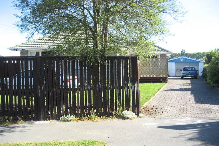 Photo of property in 4 Snelling Place, Burwood, Christchurch, 8083