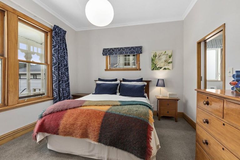 Photo of property in 16 Farm Road, Northland, Wellington, 6012