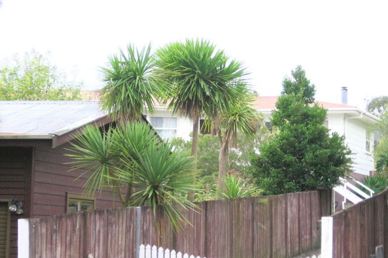Photo of property in 6 Edgewood Way, Henderson, Auckland, 0612