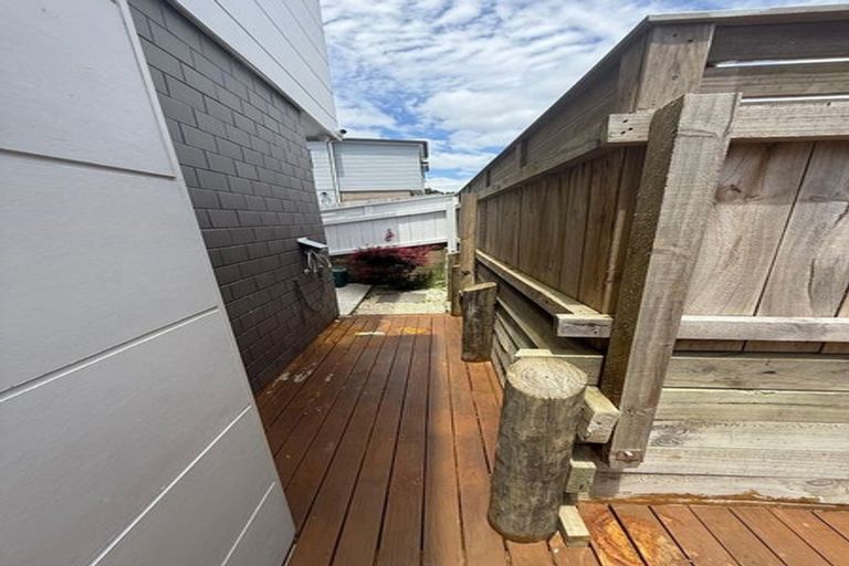 Photo of property in 9b Poruru Close, Papakura, 2110