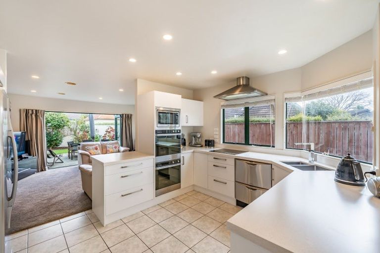 Photo of property in 59 Hautana Street, Woburn, Lower Hutt, 5010
