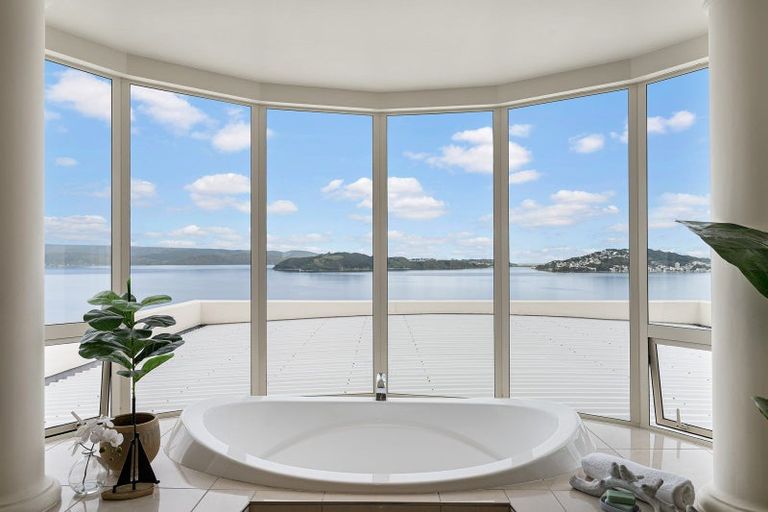 Photo of property in 61 Onslow Road, Khandallah, Wellington, 6035