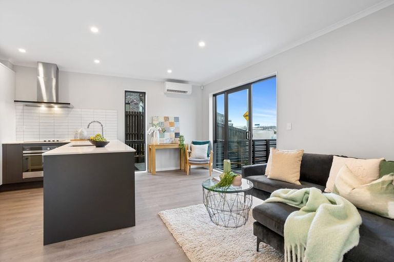 Photo of property in 12 Hema Road, Hobsonville, Auckland, 0616