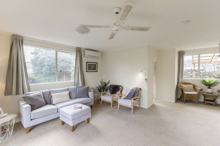 Photo of property in 5 Larch Grove, Paraparaumu, 5032