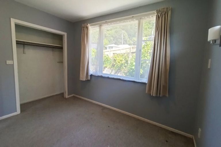 Photo of property in 16 Logie Street, Stokes Valley, Lower Hutt, 5019